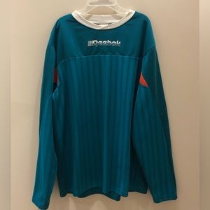 Vintage Reebok long sleeve | size M